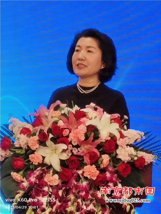 全国人大代表，太原市科协主席阎美容女士。.jpg