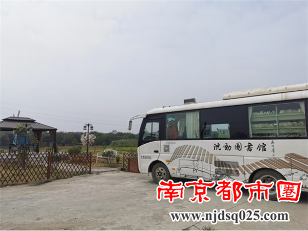 20211002感受书香成为新风尚 图书馆分馆成国庆度假好去处(1)497.png