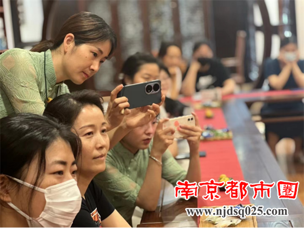 20220529句容市图书馆举办公益茶文化培训课354.png