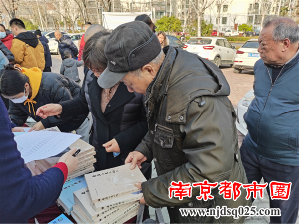 20230302学习雷锋精神，传递榜样力量——句容市图书馆巾帼文明志愿服务队在行动393.png