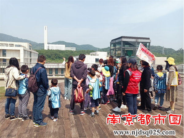 跟着垃圾趣旅行｜大手拉小手，垃471.png