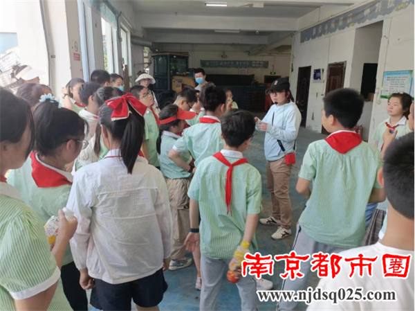 学以致用，建邺区城管组织居民参940.png