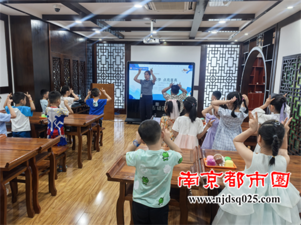 20250703句容市图书馆举办“童心绘梦 点亮童真”绘本阅读主题活动611.png
