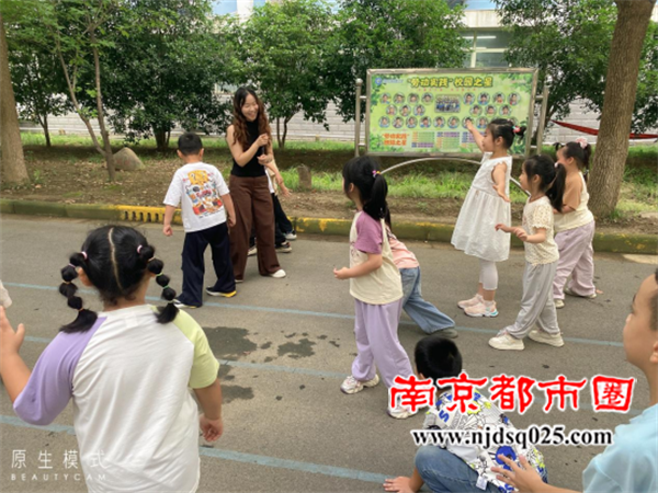 68c13088977de.png 教师节报道555.png