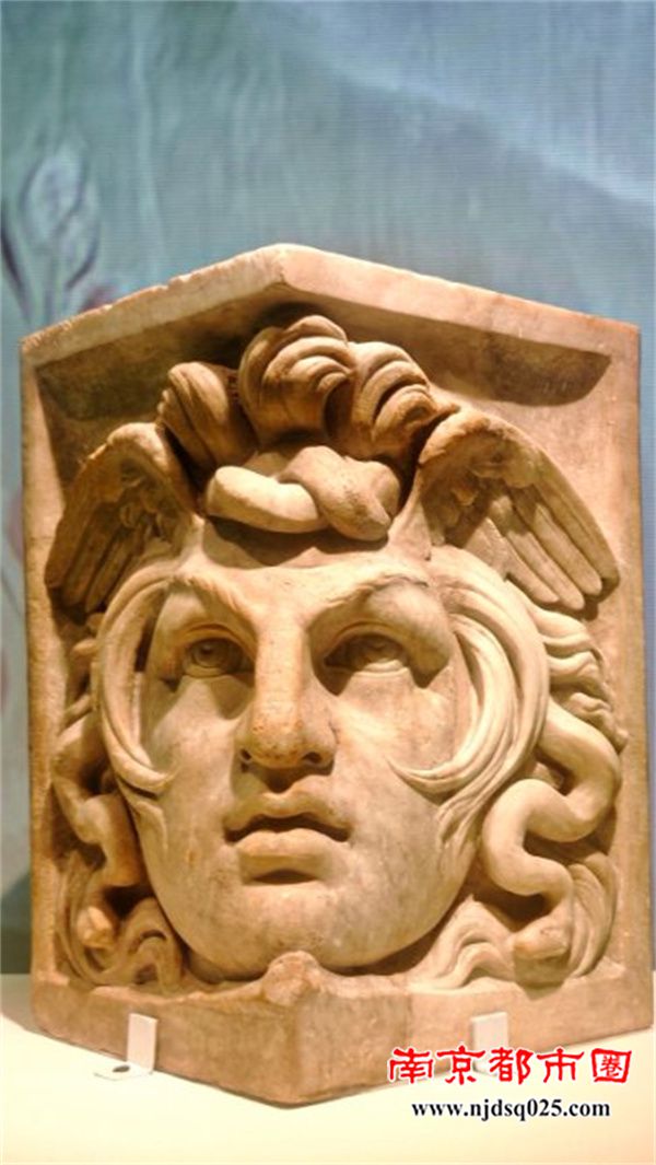 6912bbf07819a.jpg 1d2ef09d4t891053a1d32bff1012ba18.jpg