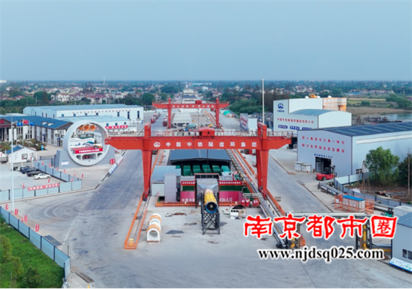 20251216智力护航  新质赋能 世界最大直径高铁盾构机“领航号”掘进突破万米大关！25.png